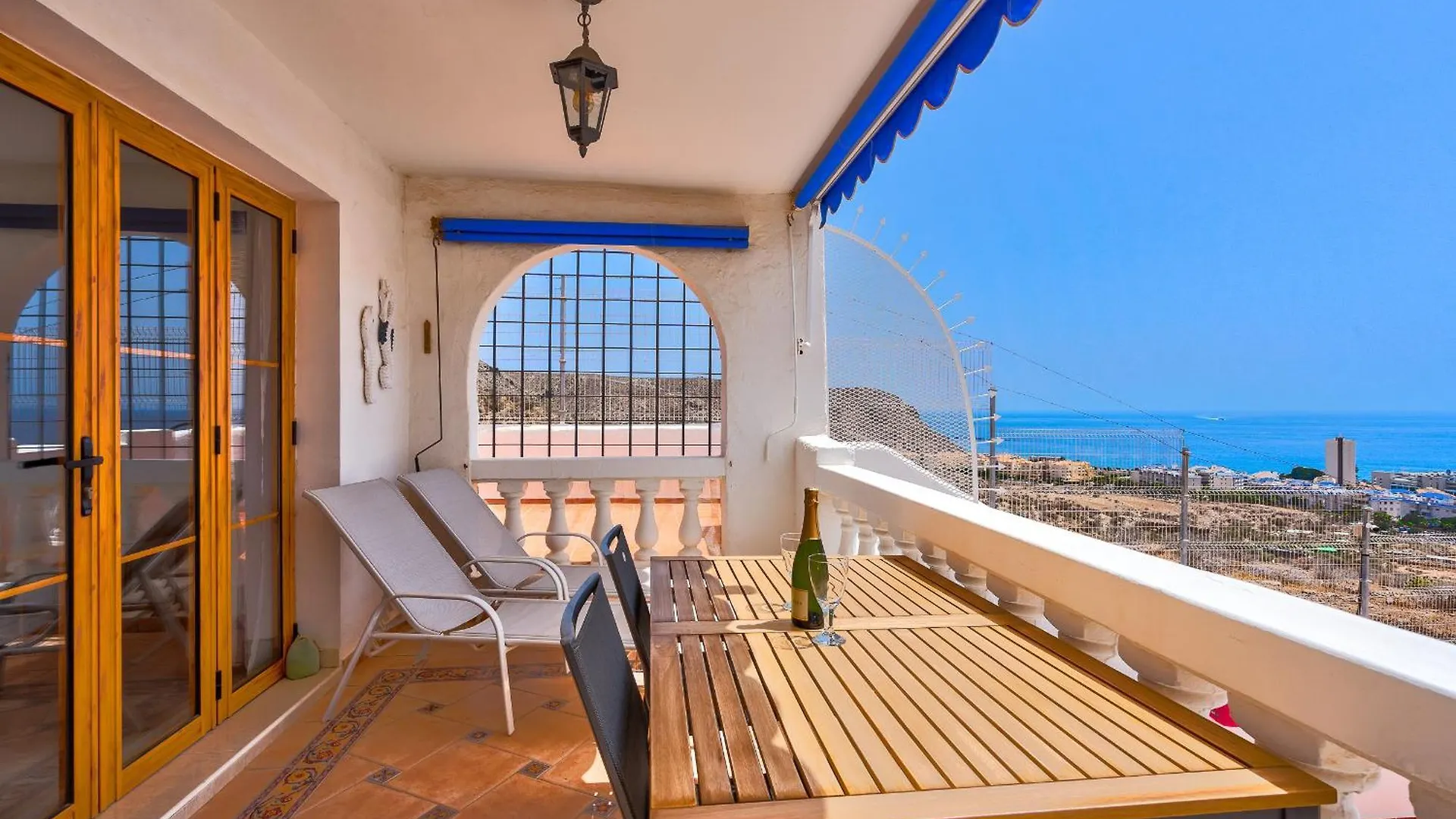 Port Royal Ocean View Apartment In Los Cristianos